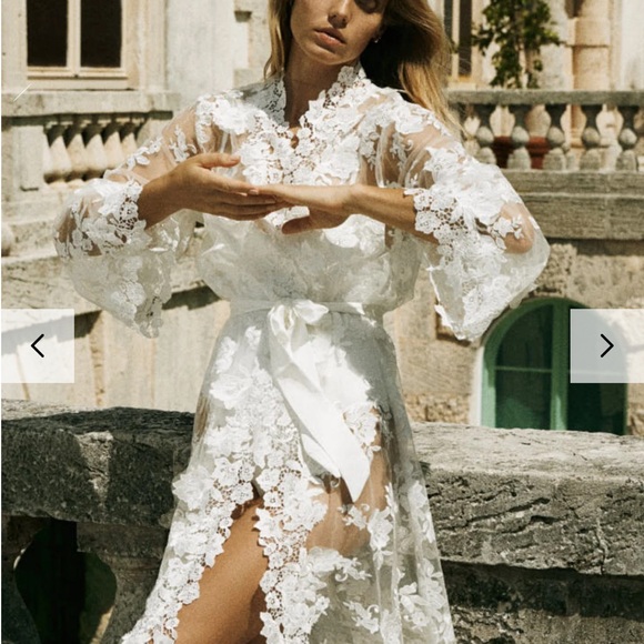 Homebodii | Intimates & Sleepwear | Elegant White Lace Robe | Poshmark
